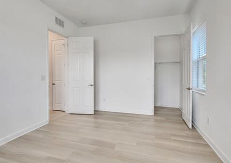 Building Photo - 1000 Sterling Pine Pl