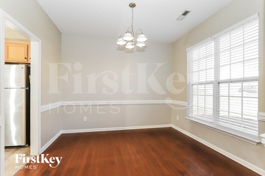 Building Photo - 3750 Wharton Dr