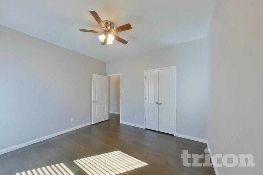 Building Photo - 714 Shady Meadow Ln