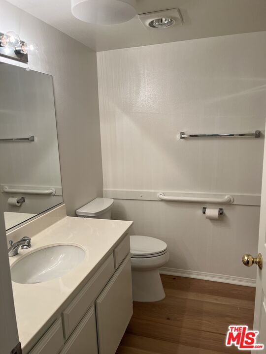 Building Photo - 4501 Cedros Ave