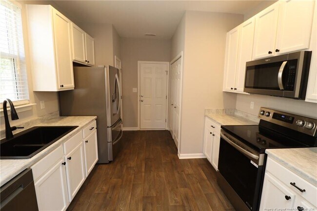 Building Photo - 5112 Mabe Dr
