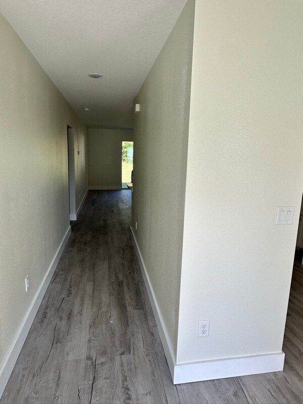 Building Photo - 176 Pine Grove Dr