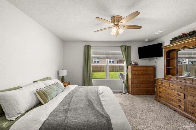 Building Photo - 5843 Belmont Stakes Rd