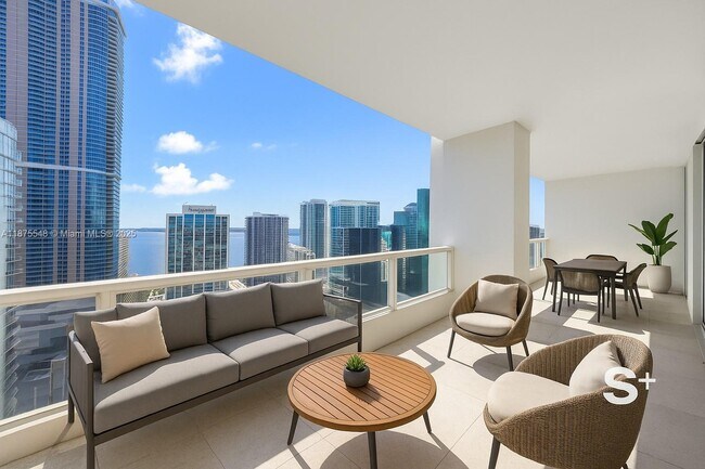 Building Photo - 1080 Brickell Ave