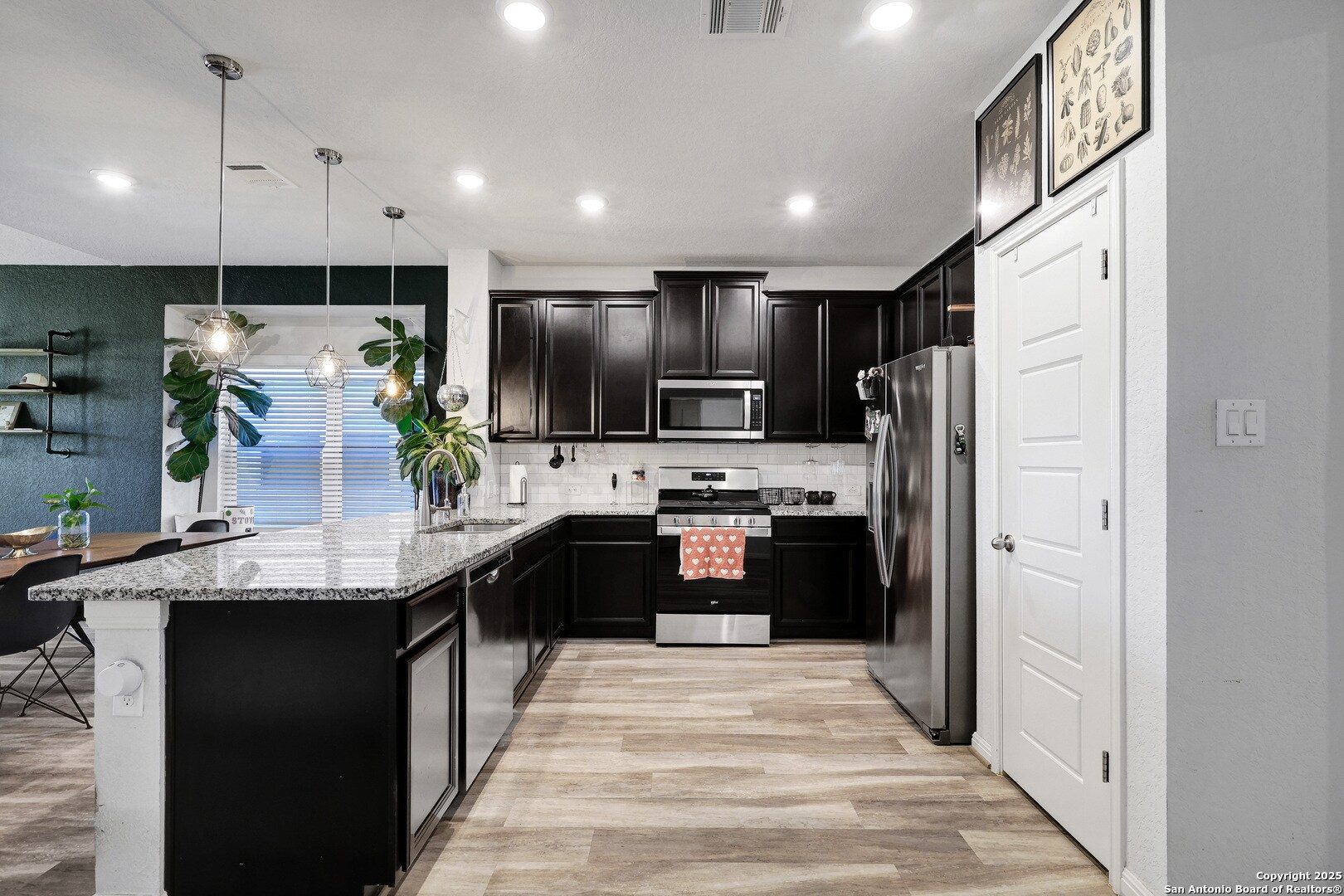 Building Photo - 5214 Seashore Blvd