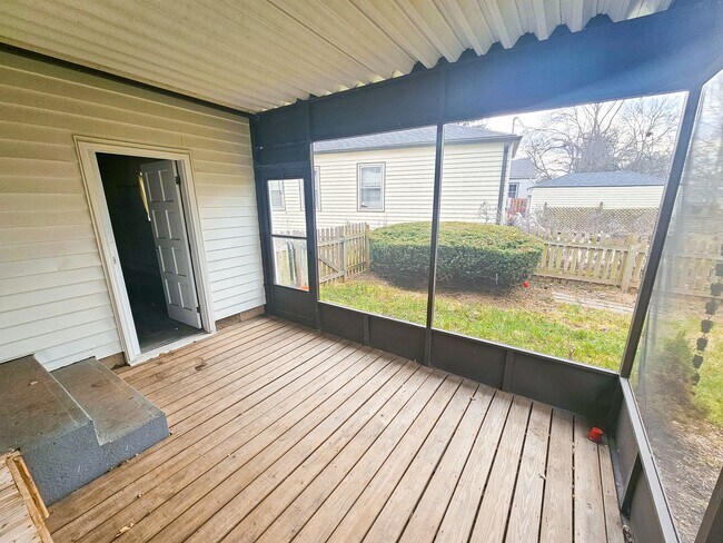 Building Photo - 5352 Crittenden Ave