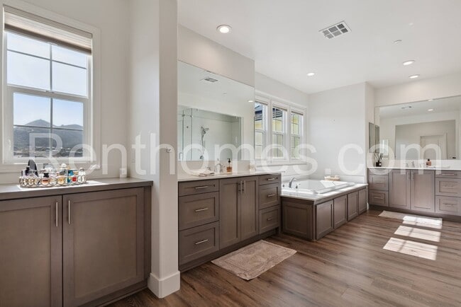 Building Photo - 21743 Deer Grass Dr