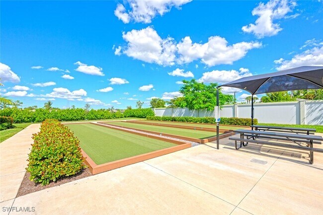 Building Photo - 388 Grace Bay Ln
