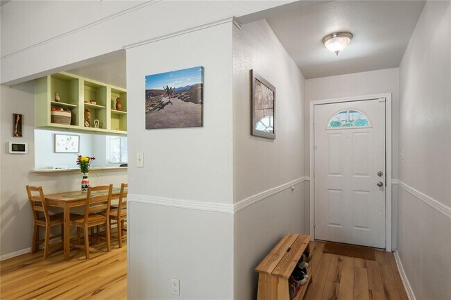 Building Photo - 2307 Valley High Cir