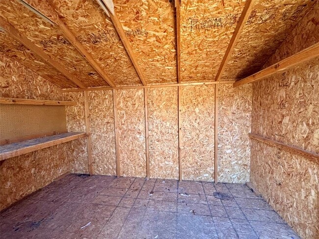 Building Photo - 1917 Sand Creek Rd