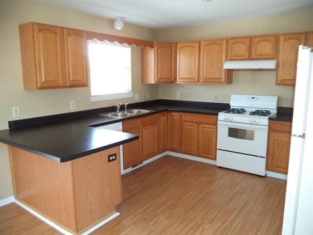 Building Photo - 5925 Bluegrass Trl