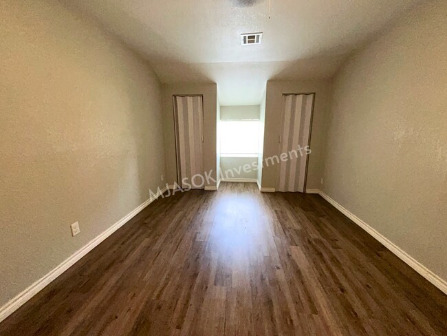 Building Photo - 3-Bed, 2-Bath Home Minutes from Fort Sill – Move-In Ready!