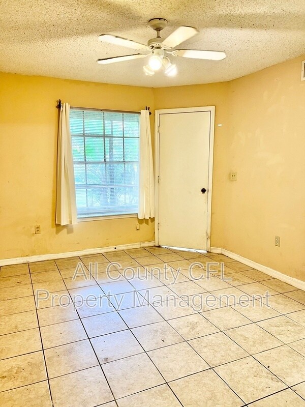 Building Photo - 401 Fountainhead Cir