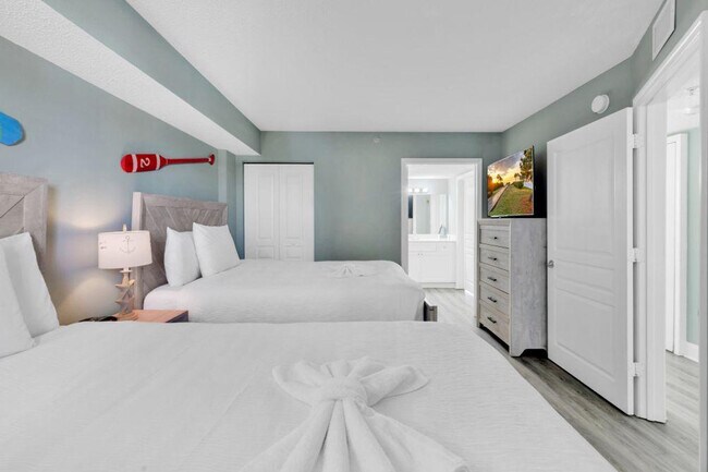 Building Photo - 2701 S Ocean Blvd