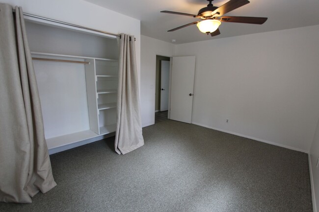 Building Photo - 5-Bedroom University Heights Gem – Privacy...