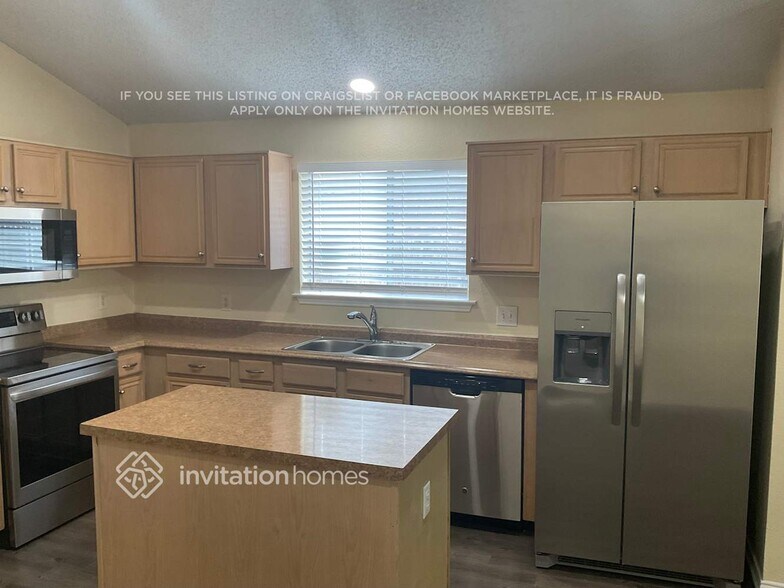 Building Photo - 6316 Fern Meadow Dr