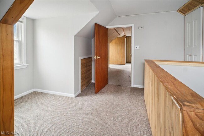 Building Photo - 14116 Krems Ave