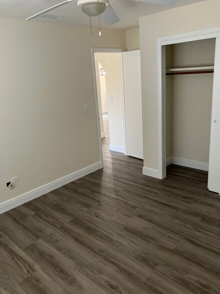 Front guest bedroom view - 3712 SW 5th Pl