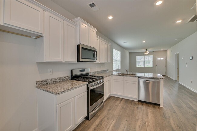 Building Photo - 842 Feldspar