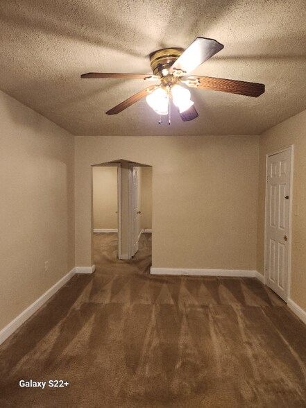 Building Photo - 5338 Nelson Ave