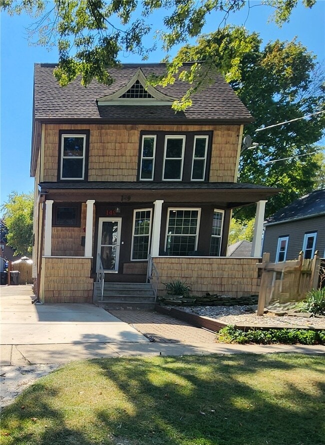 Building Photo - 149 Adam St