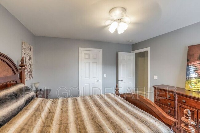 Building Photo - 1515 Towne Park Ln