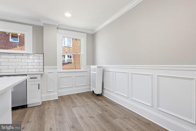 Building Photo - 4313 Teesdale St