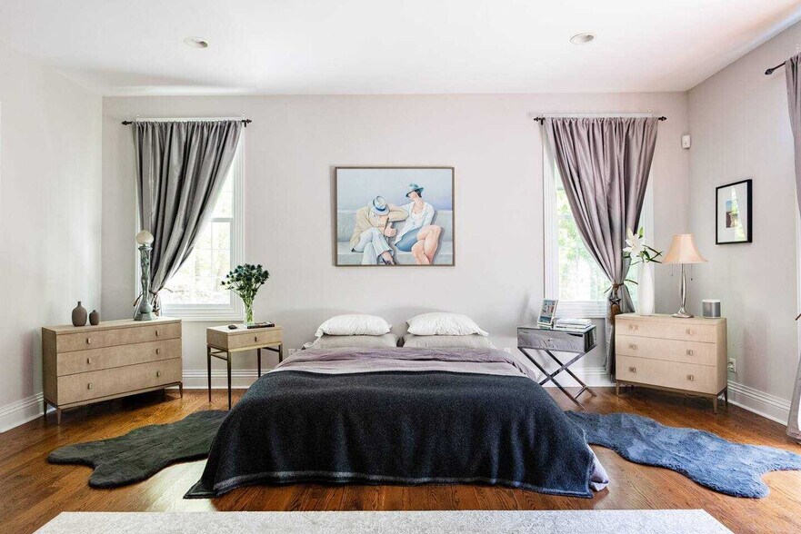 Building Photo - 19 Old School House Ln