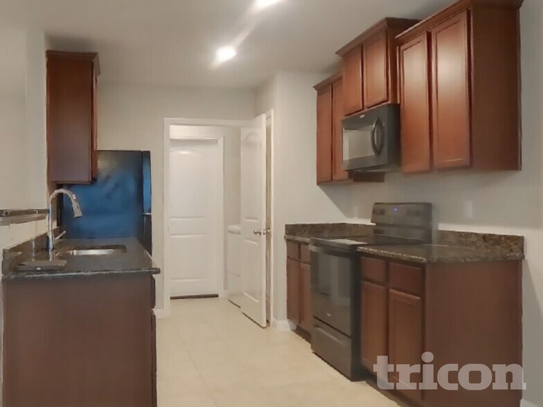 Building Photo - 24033 Wilde Dr