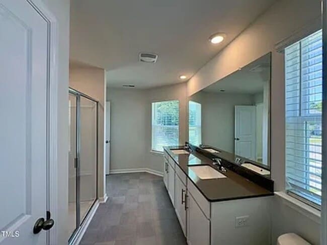 Building Photo - 1823 Hinesley Dr