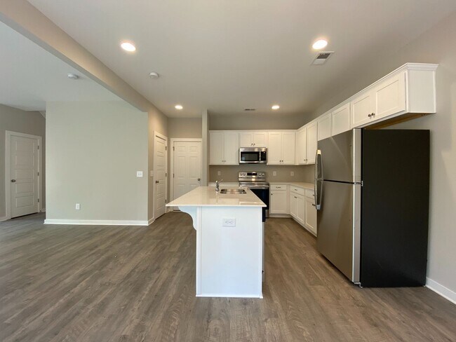 Building Photo - Home for Rent in Pinson, AL!!!! Available to View!