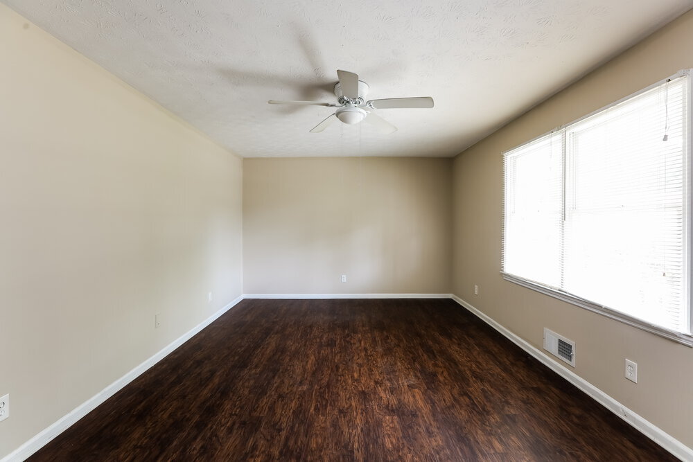 Building Photo - 4649 Danna Dr