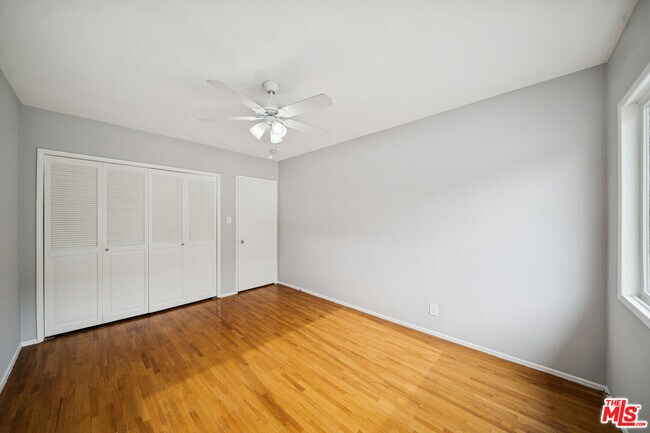 Building Photo - 5307 Vantage Ave