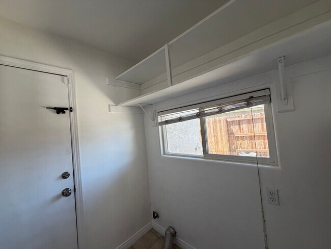 Building Photo - 5800 Potenza Ln