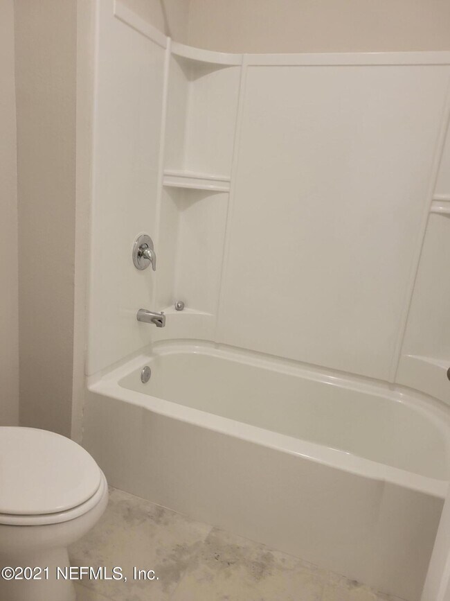 Building Photo - 334 Pine Bluff Dr