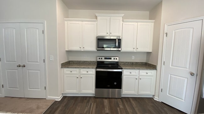Building Photo - 6221 Ahoskie Dr