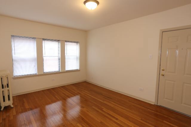 Building Photo - 5746 N Winthrop Ave