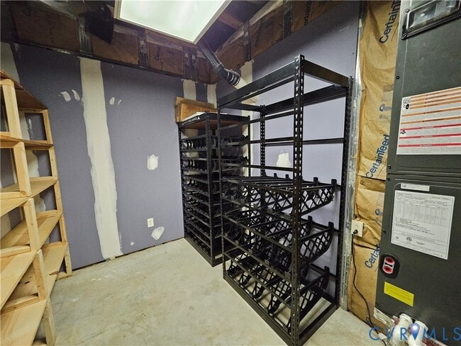 Building Photo - 5195 Lennie Rd