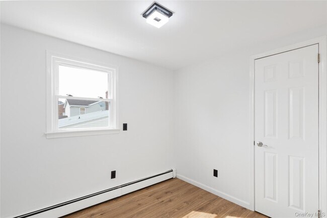 Building Photo - 45 Wolfle St