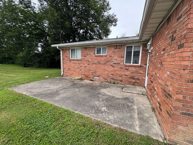Building Photo - Snacks / Guion Creek - Washington TWP 3 Bed 2 Bath