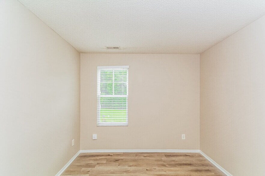 Building Photo - 3120 Varcroft Rd