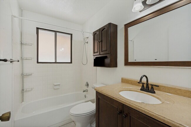 Building Photo - 2175 S 150 W