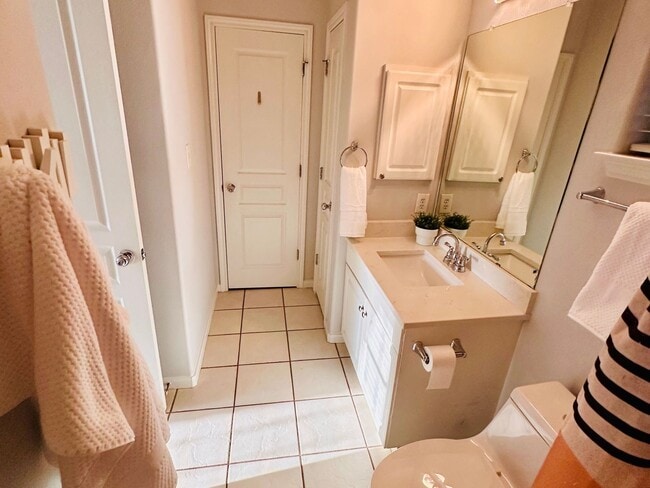 Building Photo - 3300 Forest Creek Dr