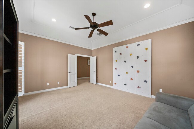 Building Photo - 4321 Jim West St