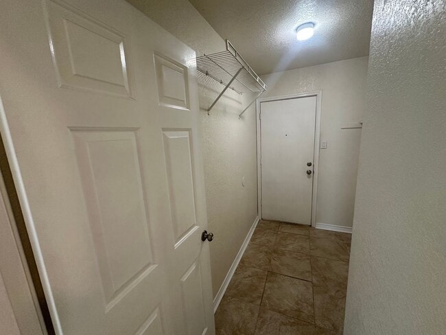 Building Photo - AVAILABLE SOON !