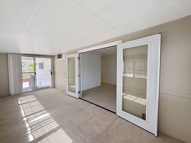 Building Photo - Spacious 2BR/2BA Home for Rent in 55+ Comm...