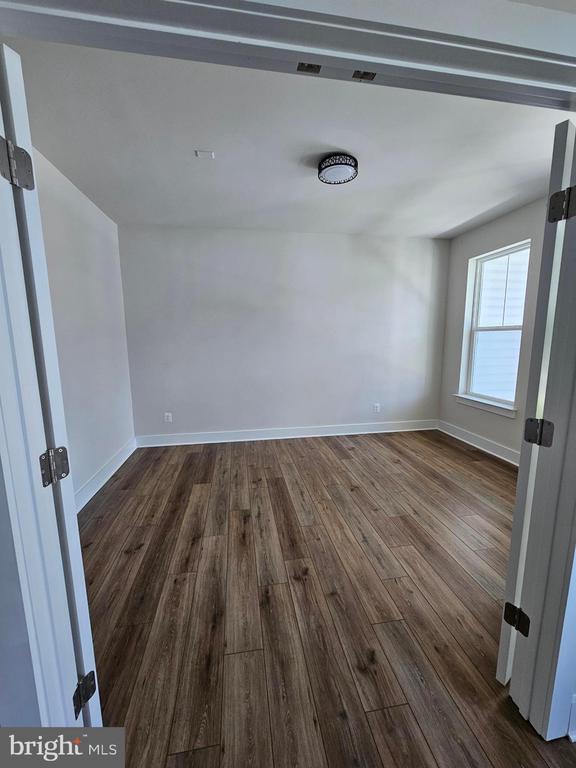 Building Photo - 18583 Emerson Way