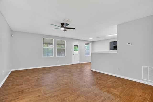 Building Photo - 1435 Queen Annes Dr