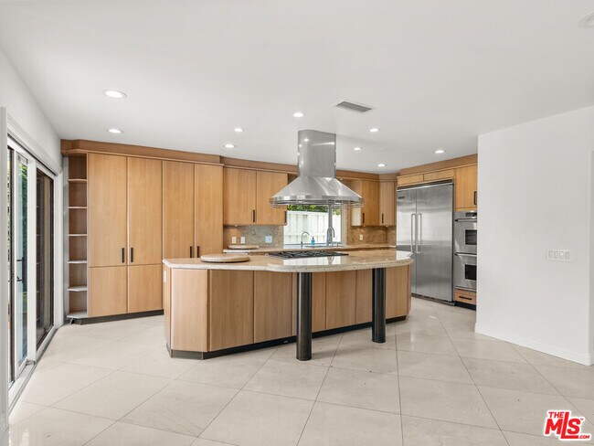 Building Photo - 9606 Arby Dr