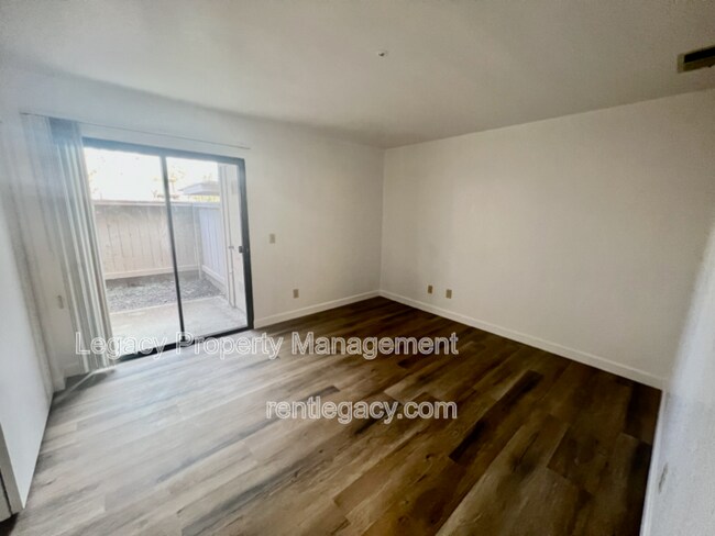 Building Photo - 1801 Marshall Rd